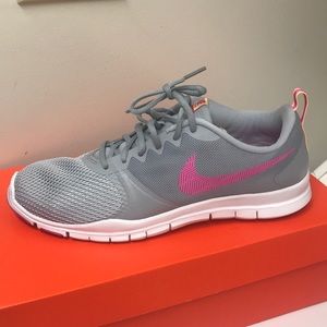 Nike Flex Essential TR sz 9.5